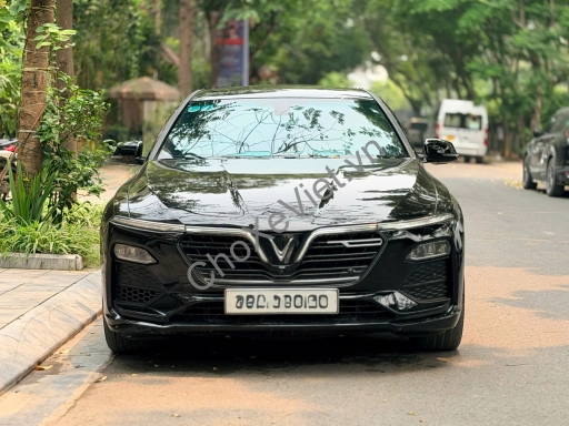 Vinfast Lux A 2.0  Tiêu chuẩn 2022
