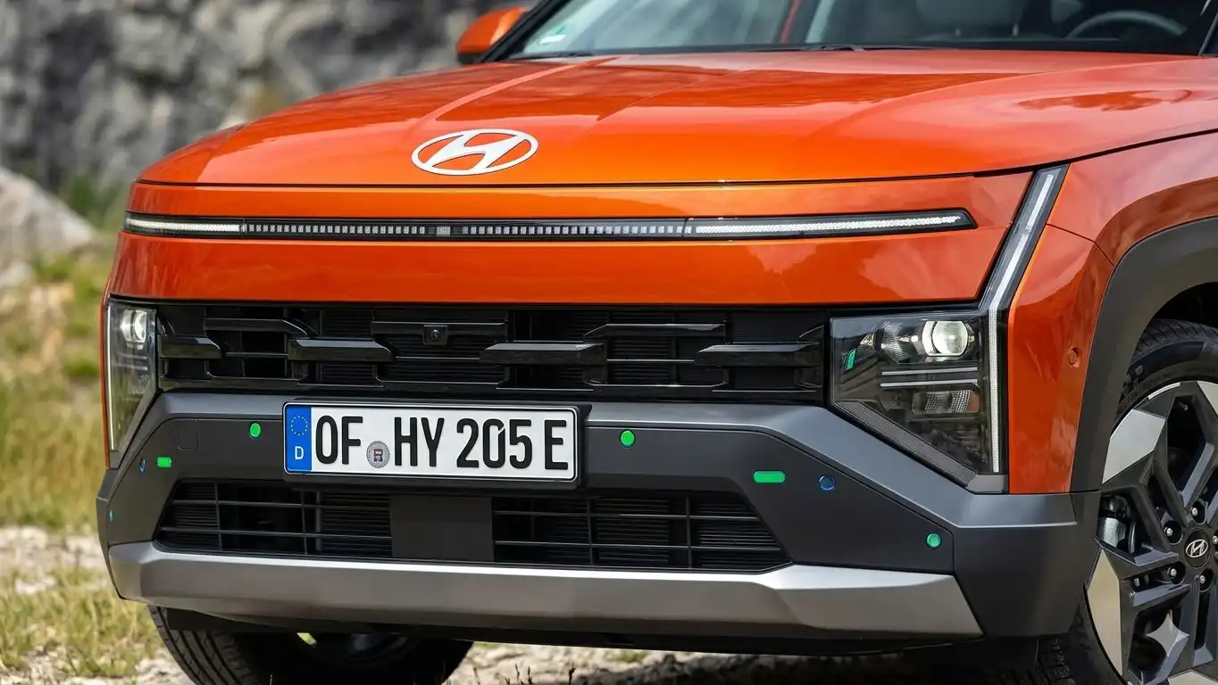 Thiết kế lưới tản nhiệt Parametric Jewel và hệ thống đèn LED định vị trên Hyundai Tucson Hybrid